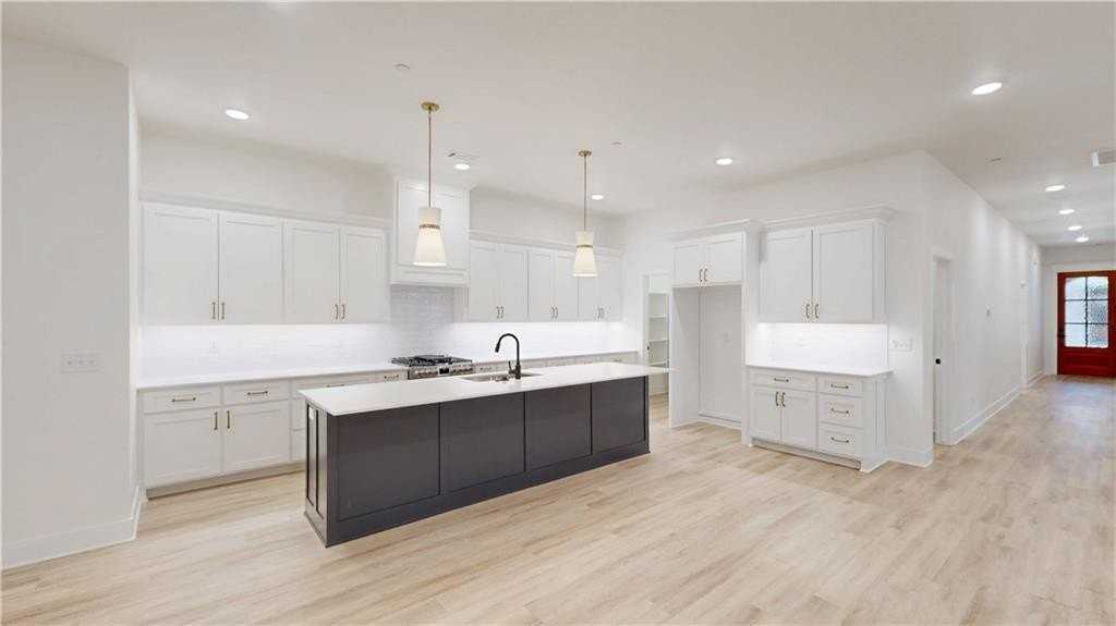 2329 S 31st St - Photo 4 of 24