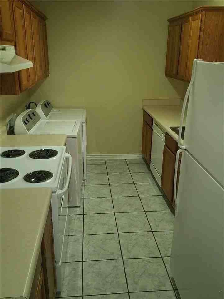 231 Graystone Cir - Photo 4 of 7