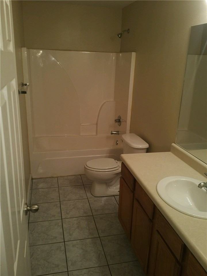231 Graystone Cir - Photo 5 of 7