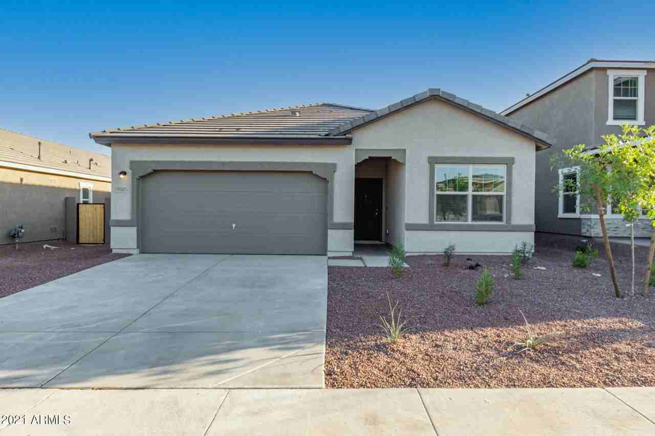 19585 W Annika Dr - Photo 2 of 38