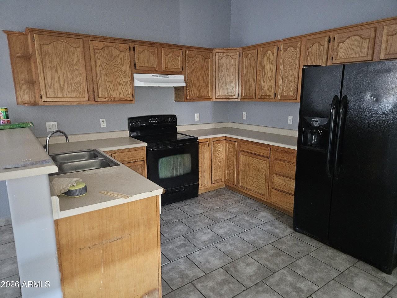 9033 W Oneida Dr - Photo 3 of 8