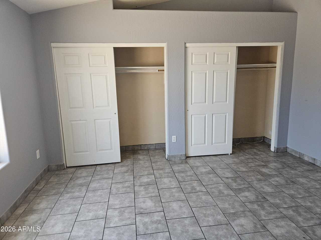 9033 W Oneida Dr - Photo 6 of 8