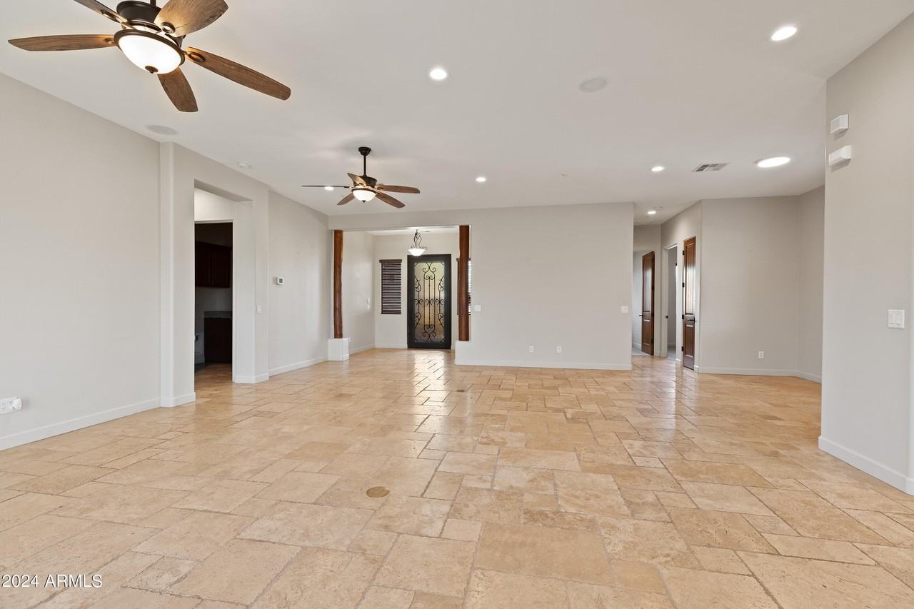 5559 E El Sendero Dr - Photo 6 of 37