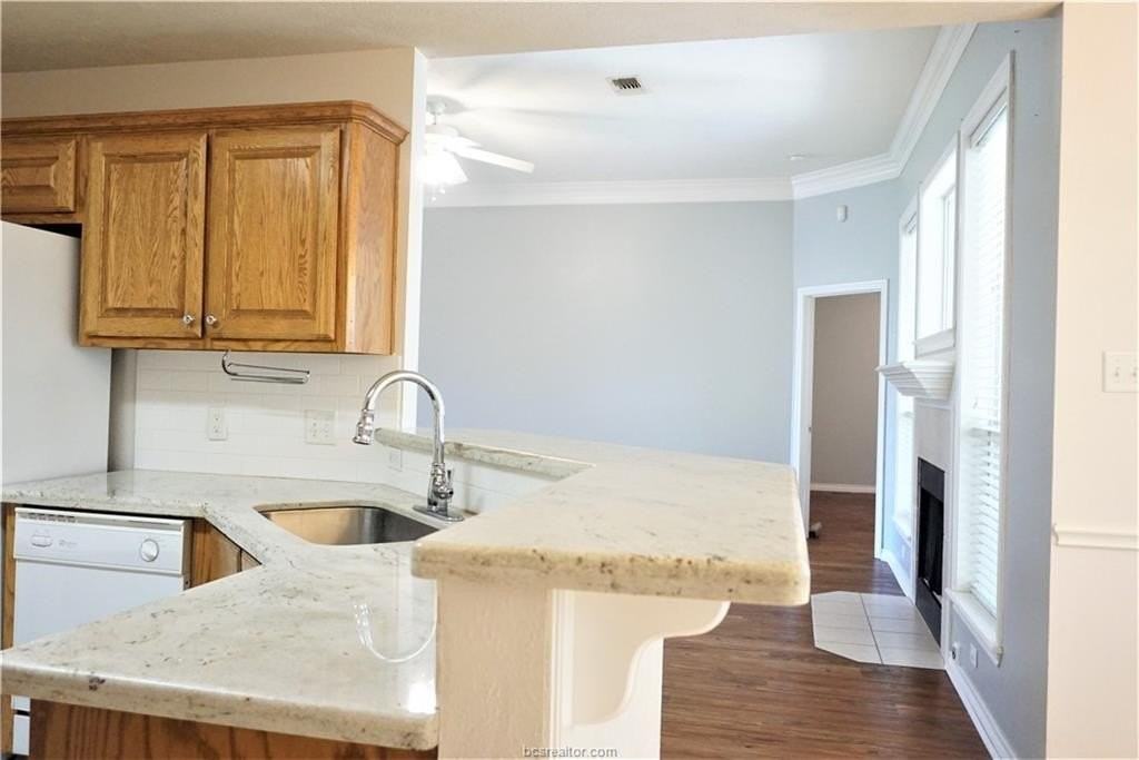 4413 Crayke Pl - Photo 6 of 9
