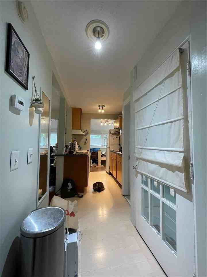 76 Gold St - Photo 2 of 5