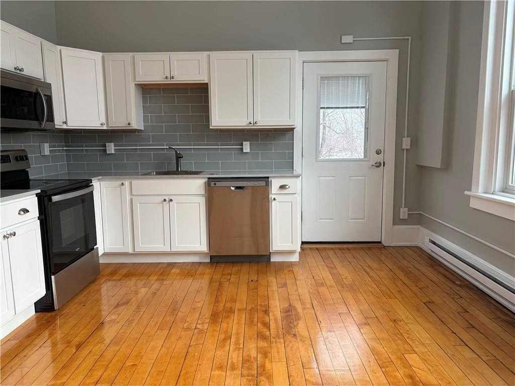 290 Chestnut St #8 - Photo 2 of 9
