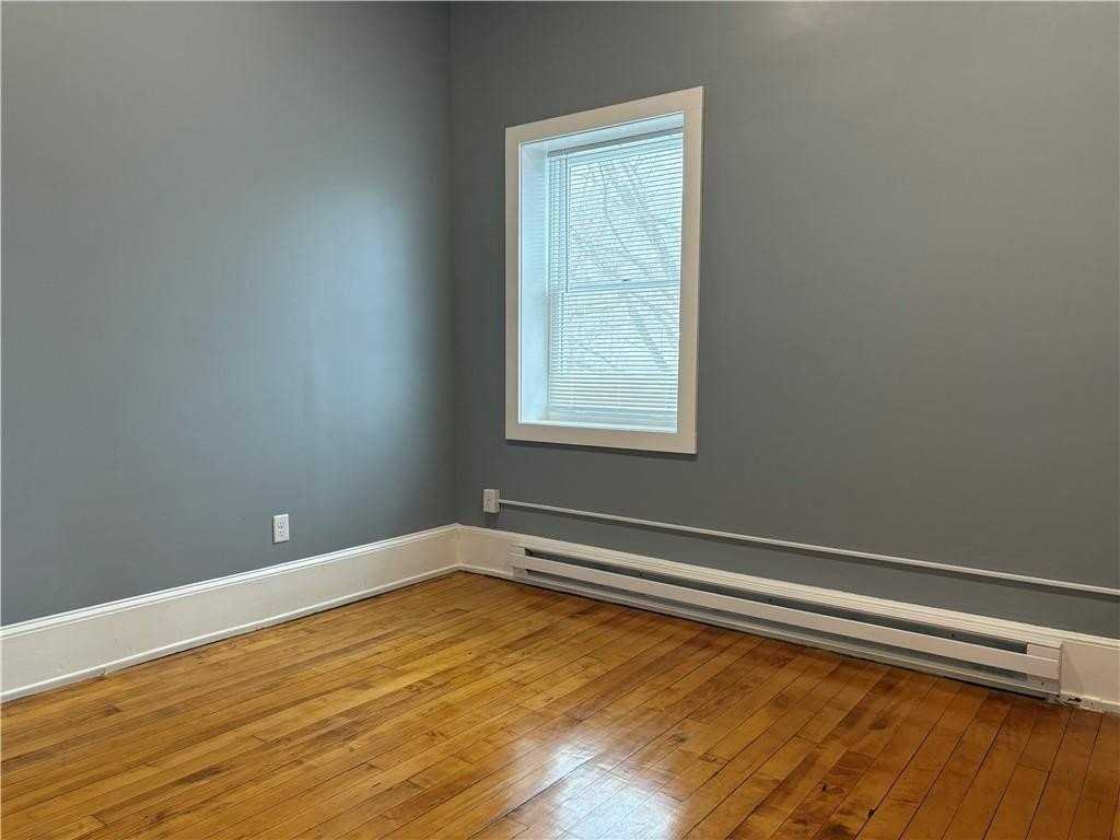 290 Chestnut St #8 - Photo 6 of 9