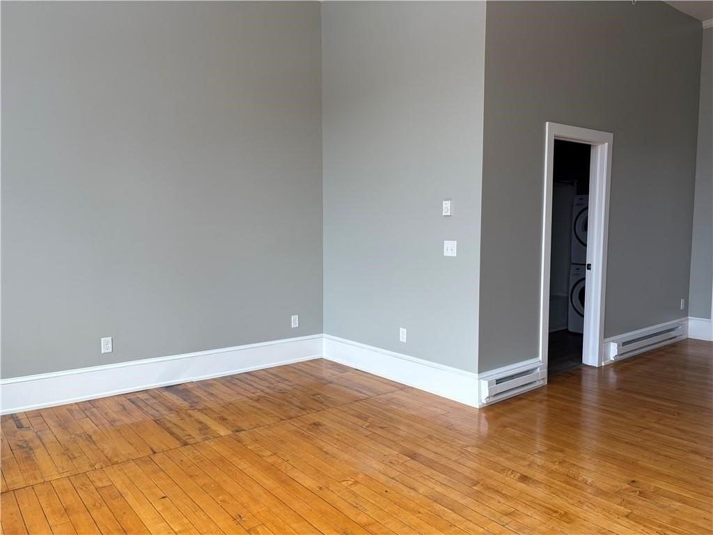 290 Chestnut St #8 - Photo 7 of 9