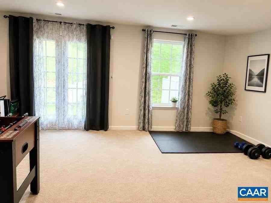 2046 Elm Tree Ct - Photo 4 of 20