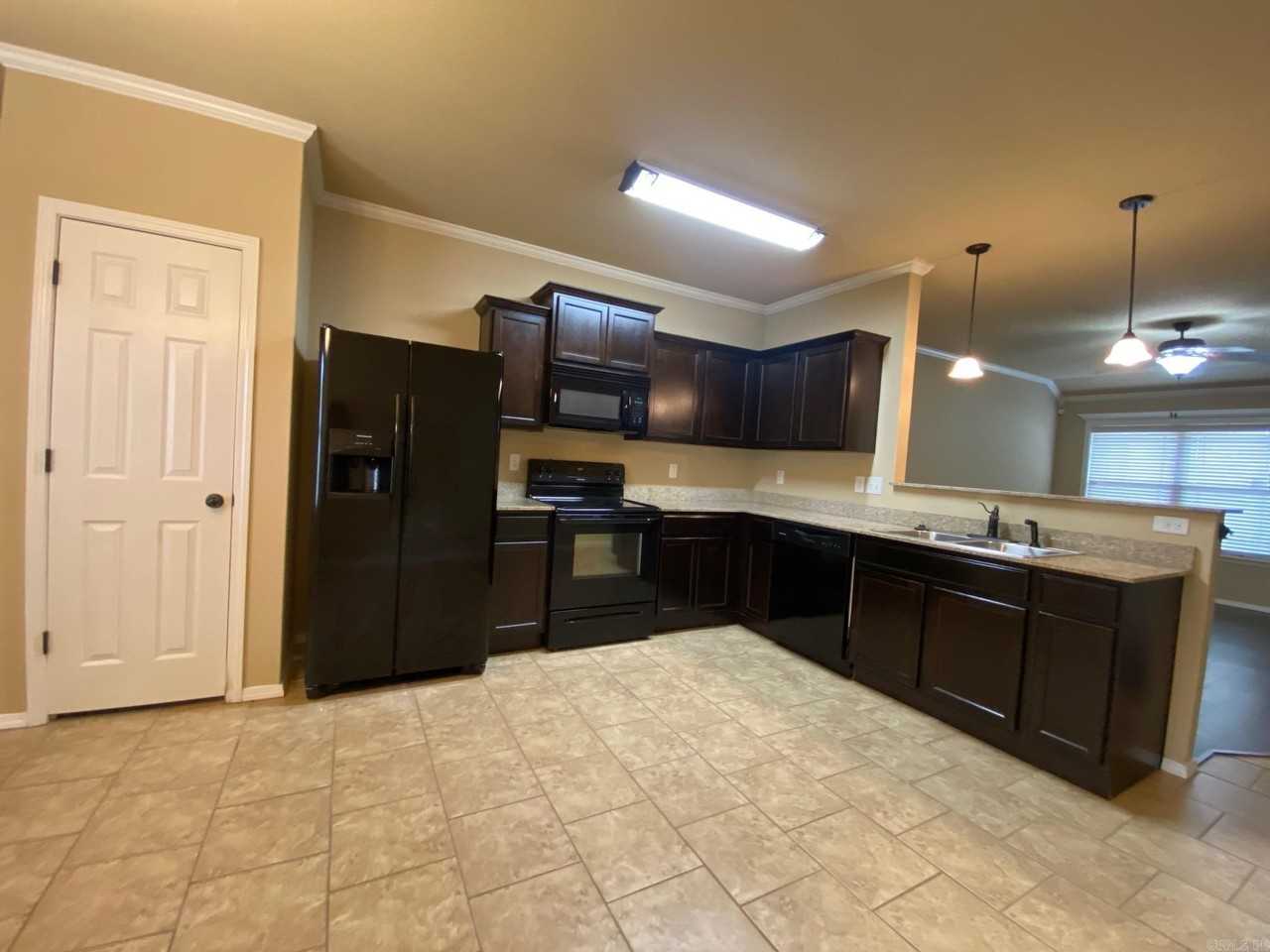 2633 Chapel Creek Dr - Photo 5 of 15