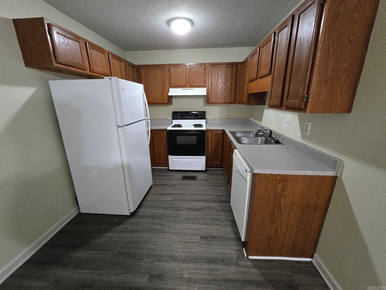 320 Elmo St Unit 1 - Photo 2 of 6