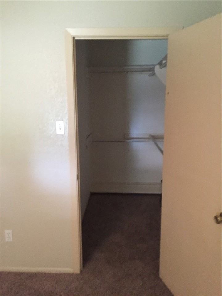 2317 Vialoux Dr - Photo 5 of 10