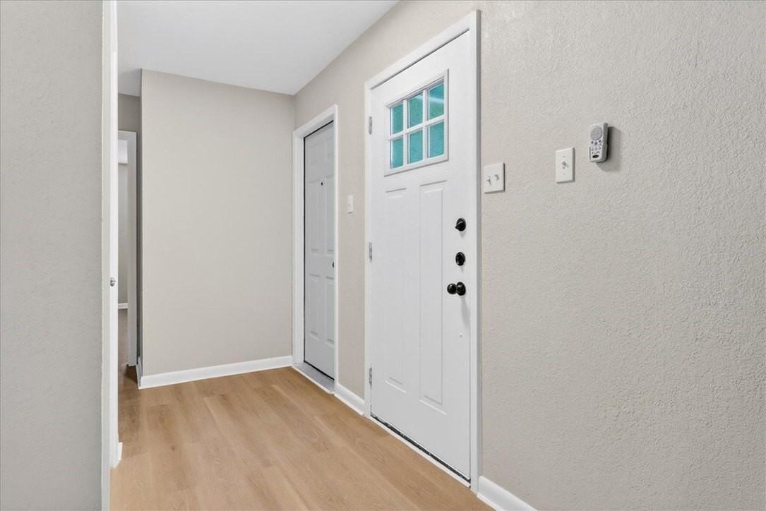 11613 Cripple Creek Dr - Photo 3 of 34