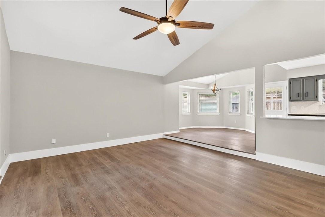 11613 Cripple Creek Dr - Photo 4 of 34