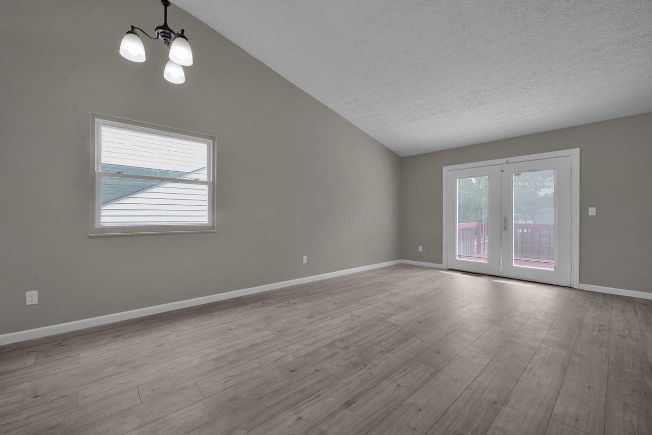 3124 Creighton Pl - Photo 3 of 15