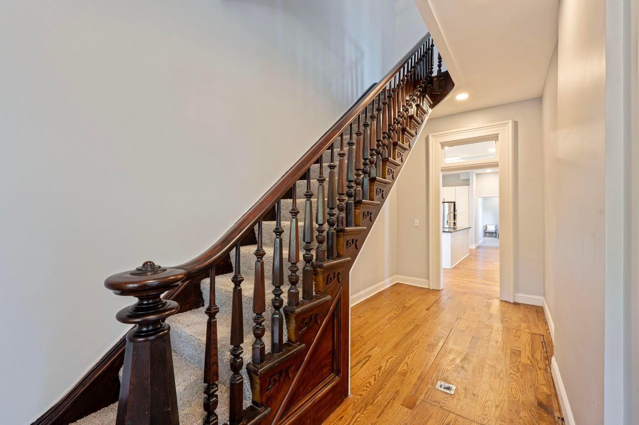 150 N Oak St - Photo 6 of 47