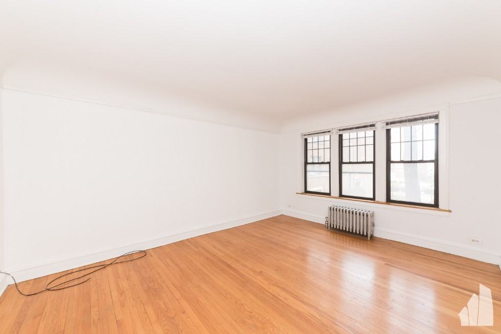 2619 W Berwyn Ave #2617-3B - Photo 3 of 11