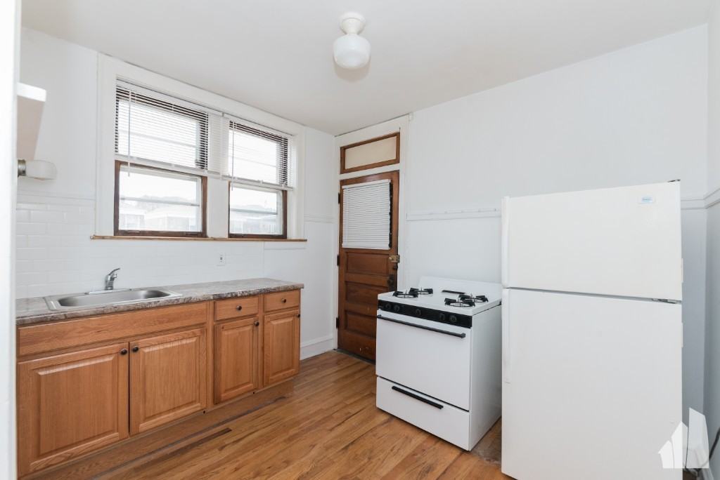2619 W Berwyn Ave #2617-3B - Photo 7 of 11