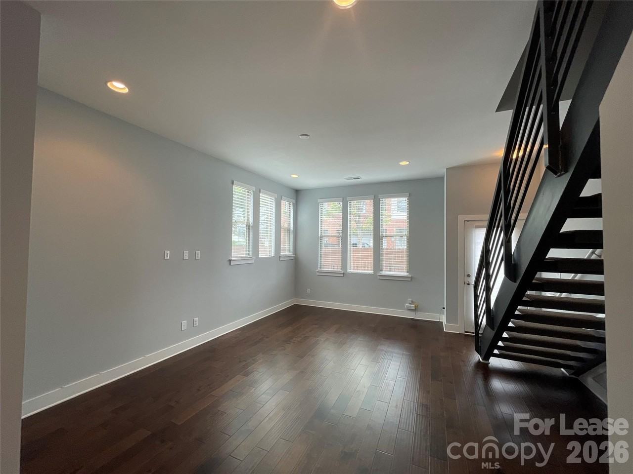 338 Helix Way - Photo 3 of 21