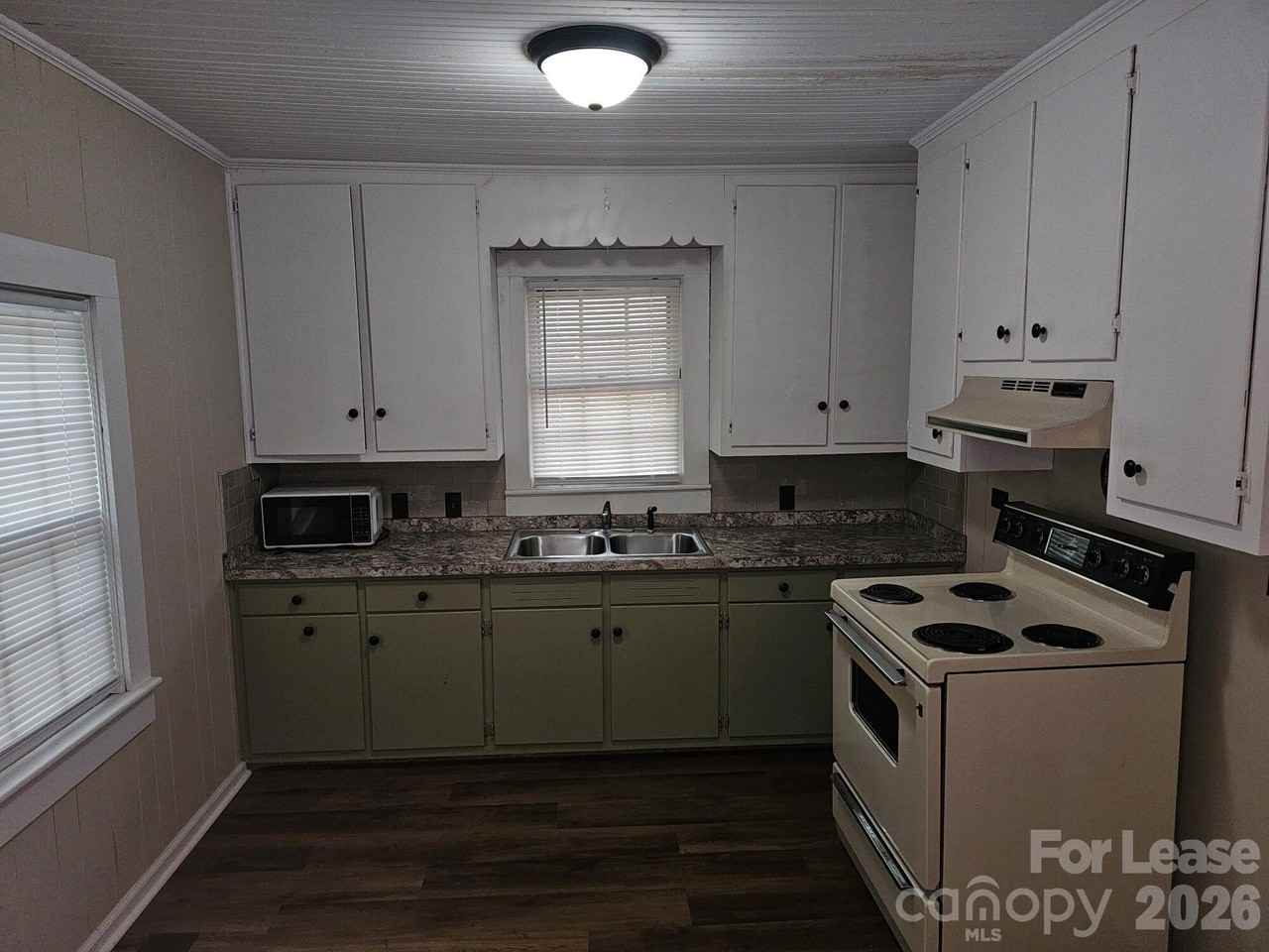 508 S Laurel St - Photo 6 of 20