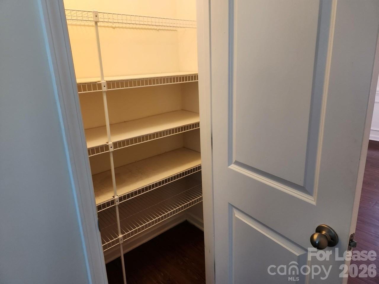 1415 Kent Downs Ave Sw - Photo 5 of 24