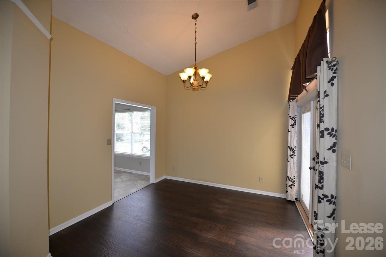 10216 Conistan Pl - Photo 5 of 21