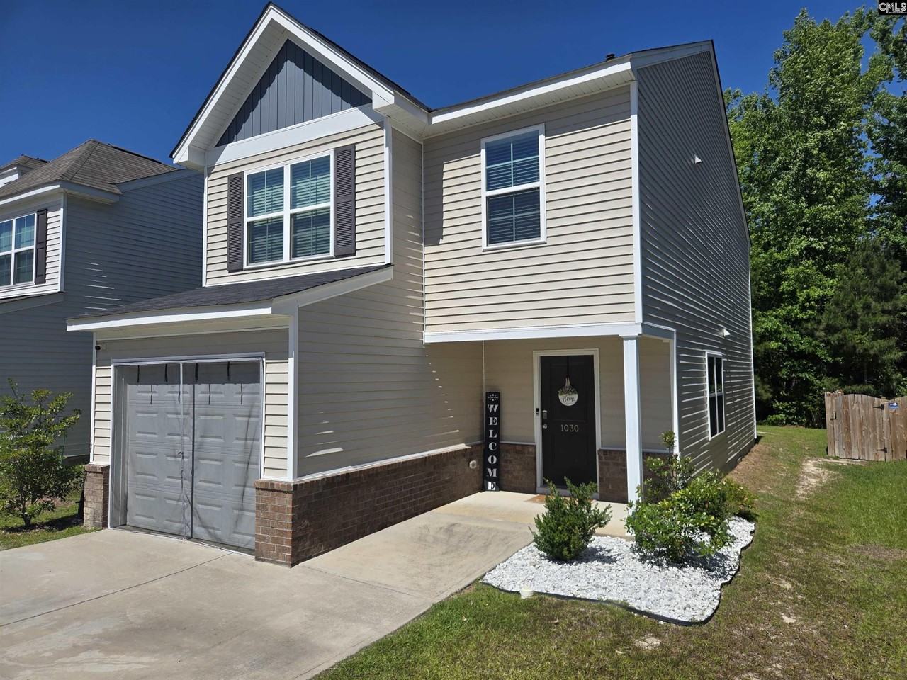 1030 Matchingham Dr - Photo 3 of 28