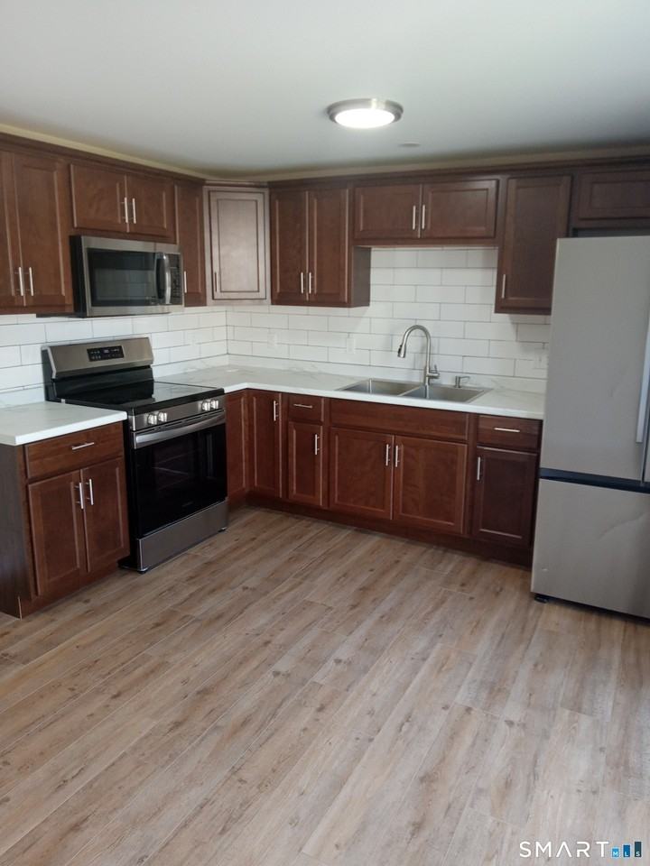 48 Prospect St #1stFL - Photo 5 of 14