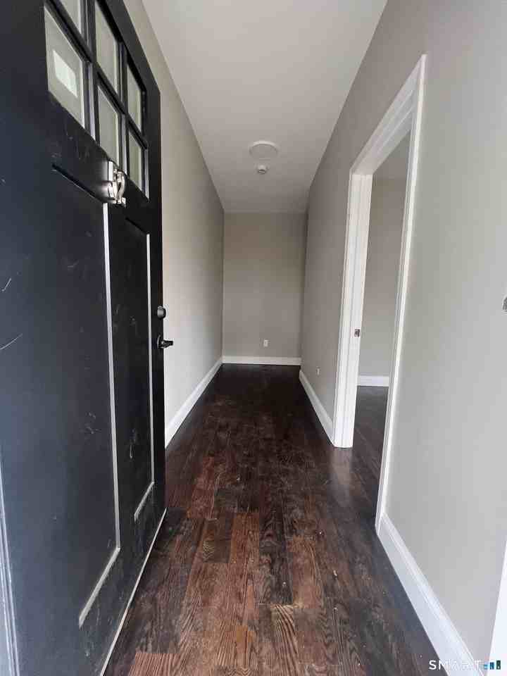 52 Admiral St - Photo 3 of 29