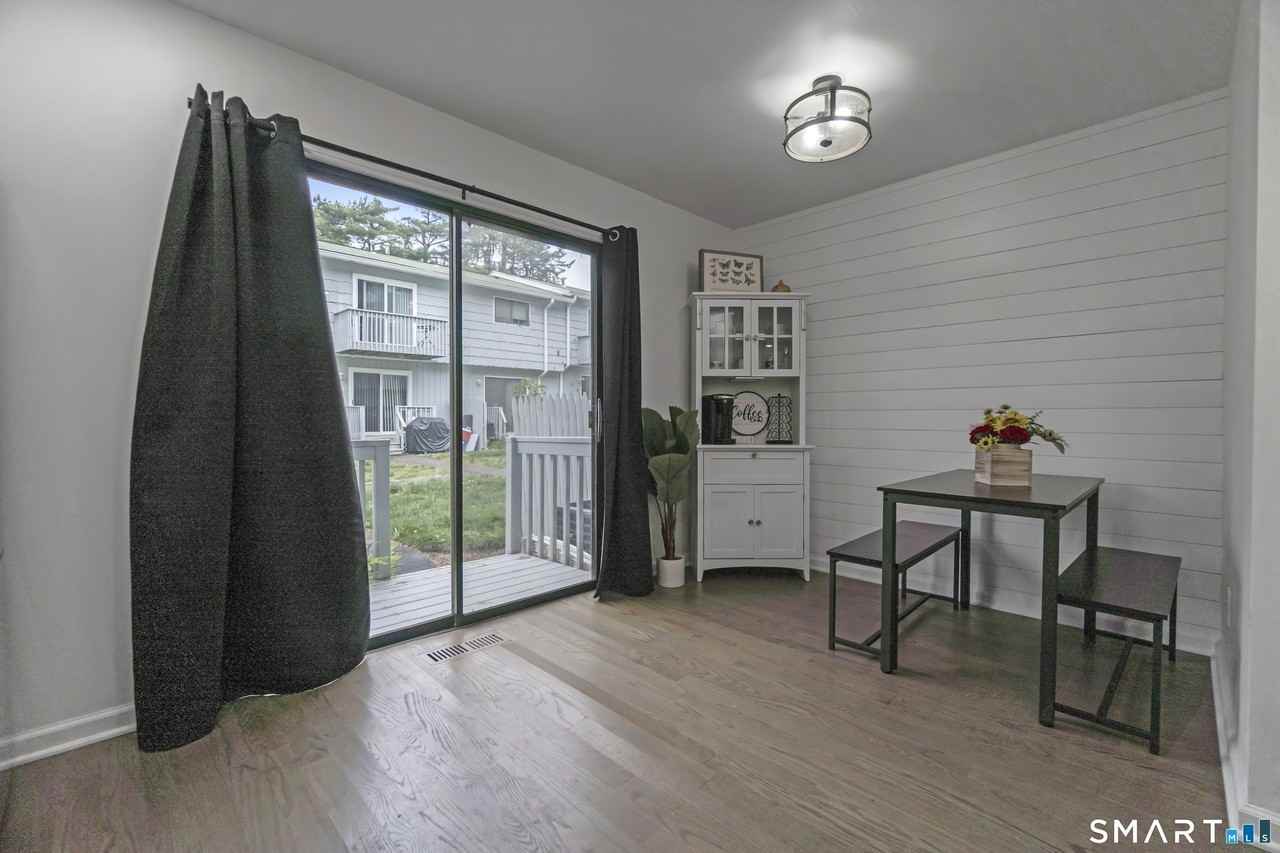 654 Longbrook Ave #654 - Photo 5 of 8