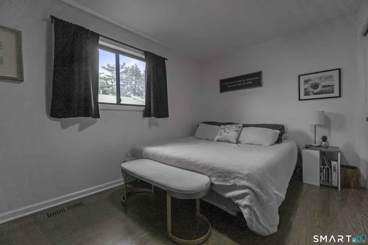 654 Longbrook Ave #654 - Photo 7 of 8