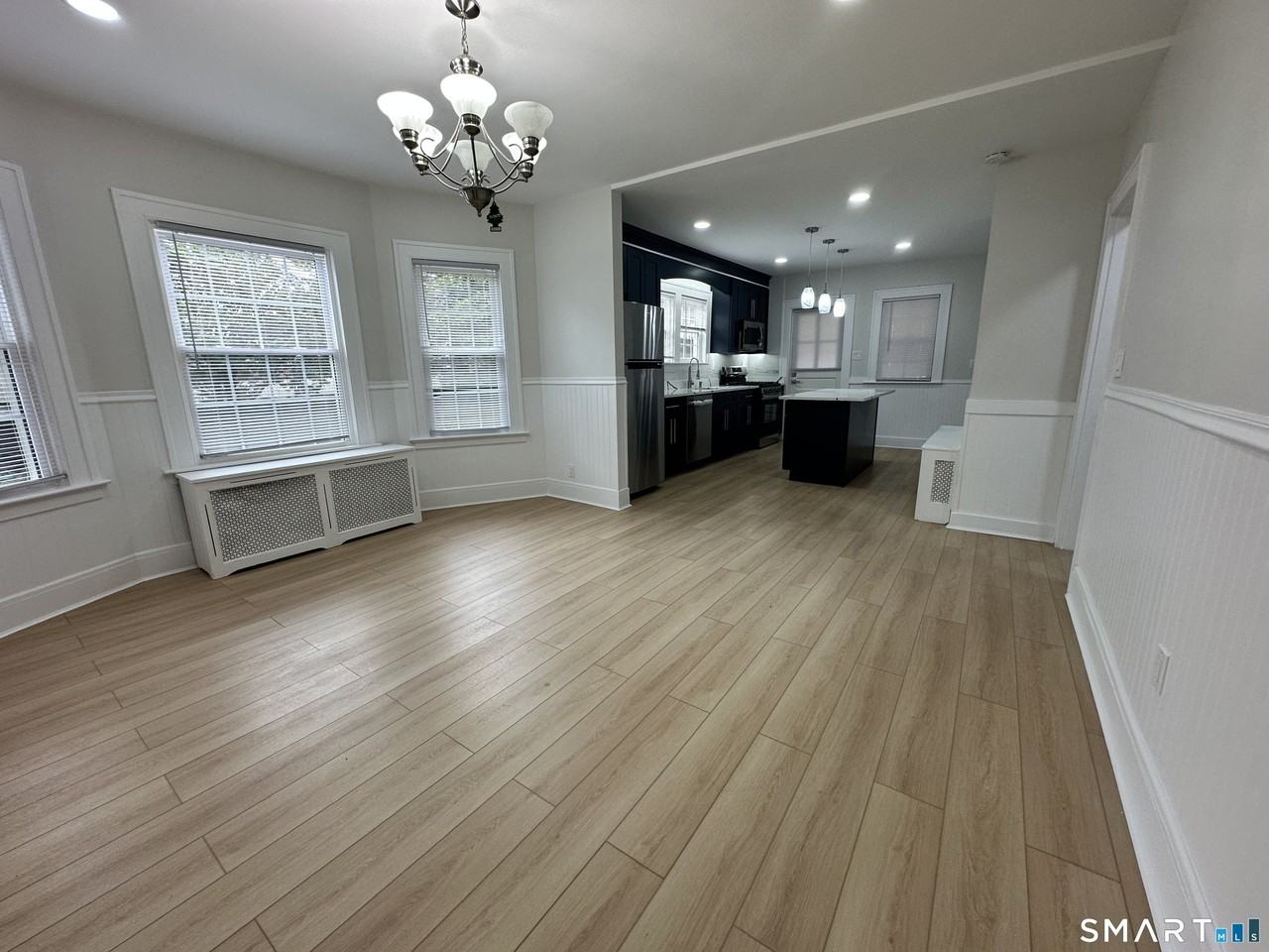 332 Robbins St - Photo 6 of 12