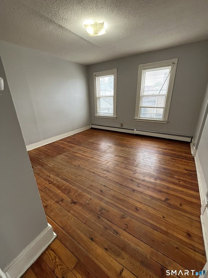 21 Olive St #2S - Photo 2 of 3