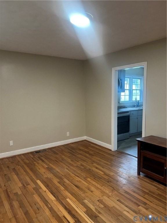 217 N Carolina Ave - Photo 2 of 16