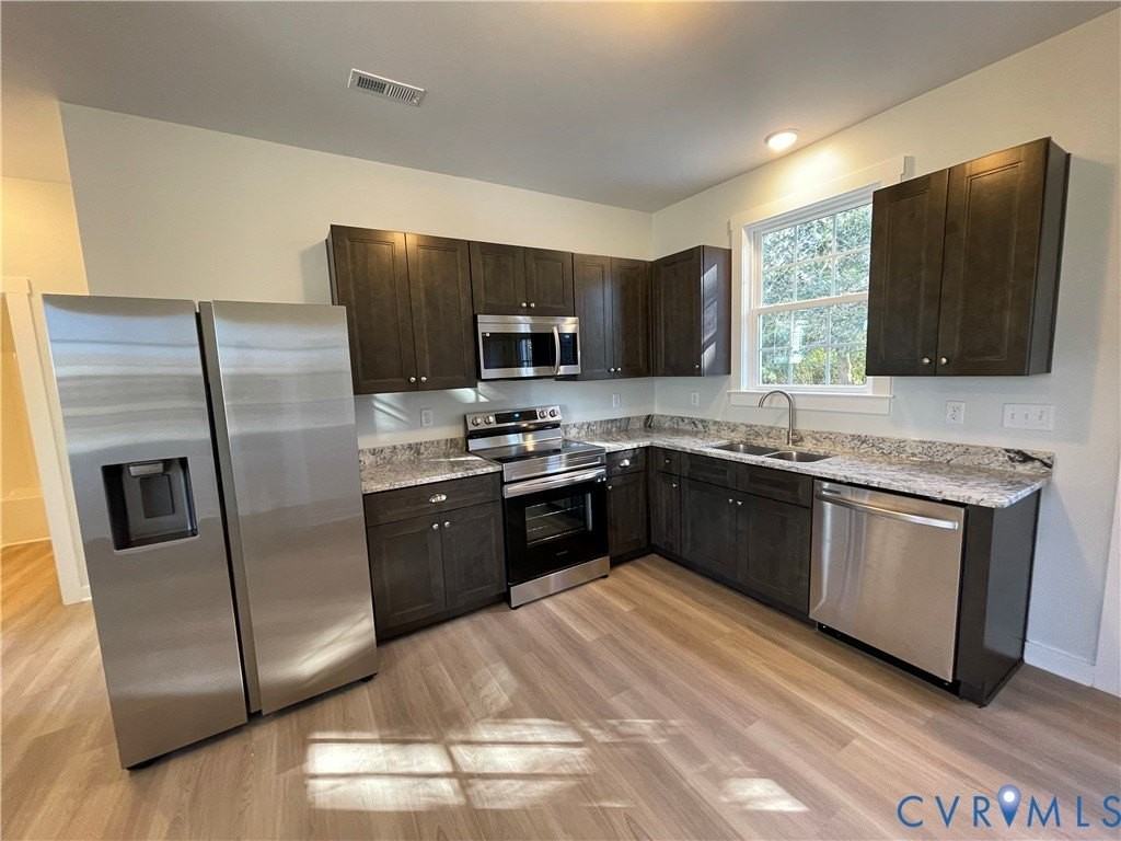 96 Sandy Brooke Ln #1 - Photo 3 of 11