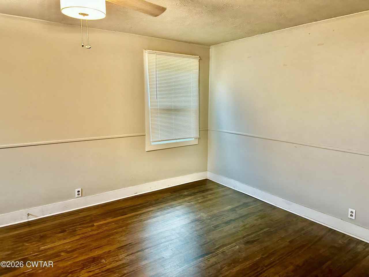 185 N 28th Ave - Photo 2 of 10