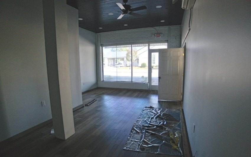 218 S Main St - Photo 7 of 14