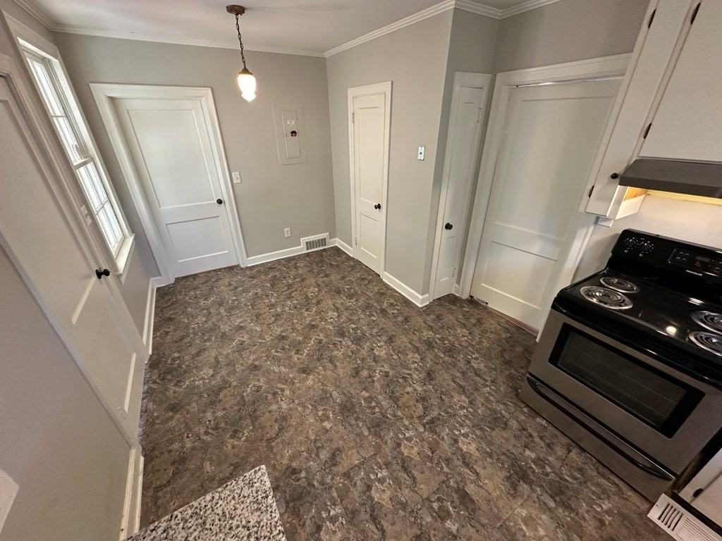 1669 W Main St - Photo 3 of 13
