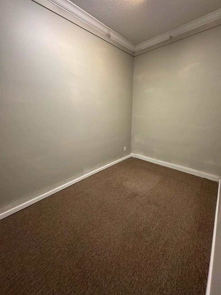 3935 Reeves St - Photo 4 of 14