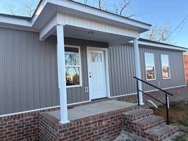 featured image of 533 Lawrence St