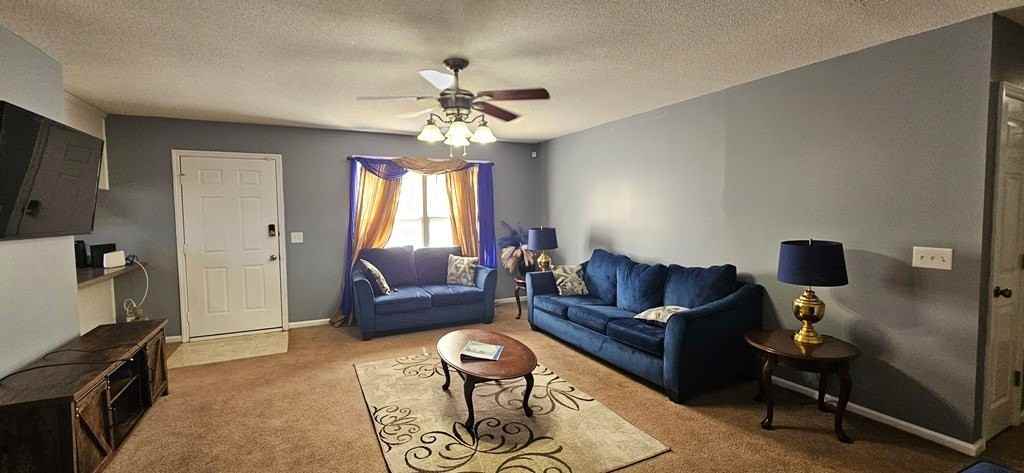 312 Joe Walding Dr - Photo 7 of 48