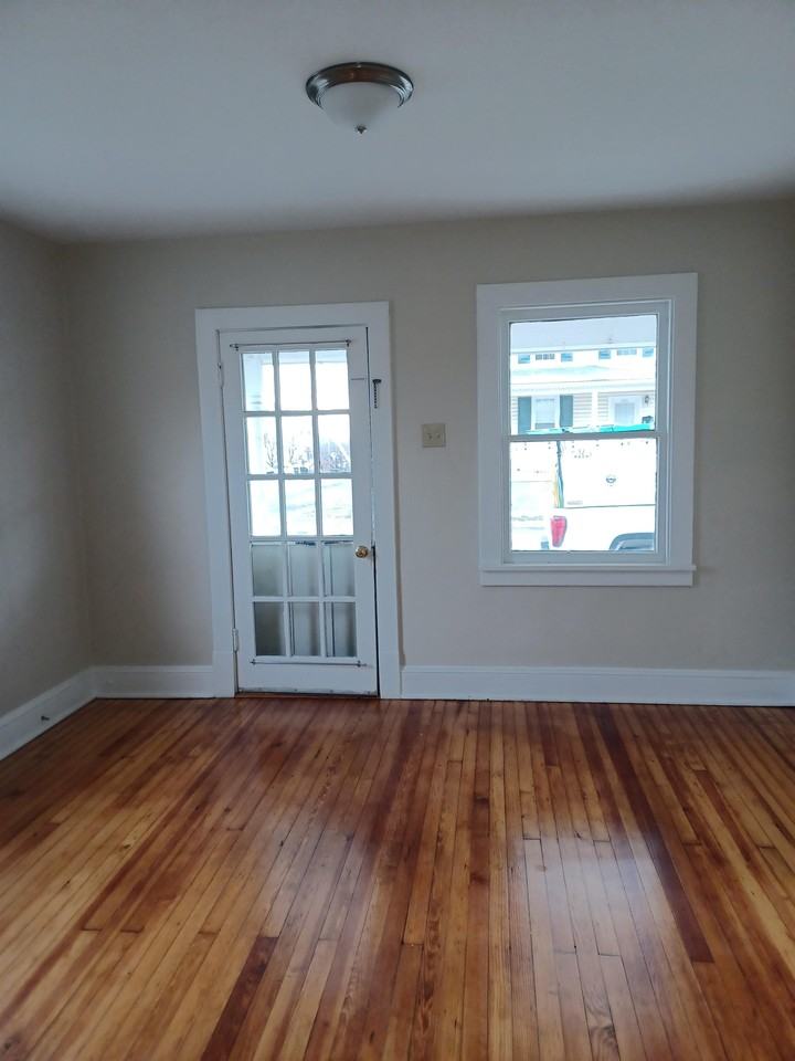1001 S Cameron St #1 - Photo 3 of 17