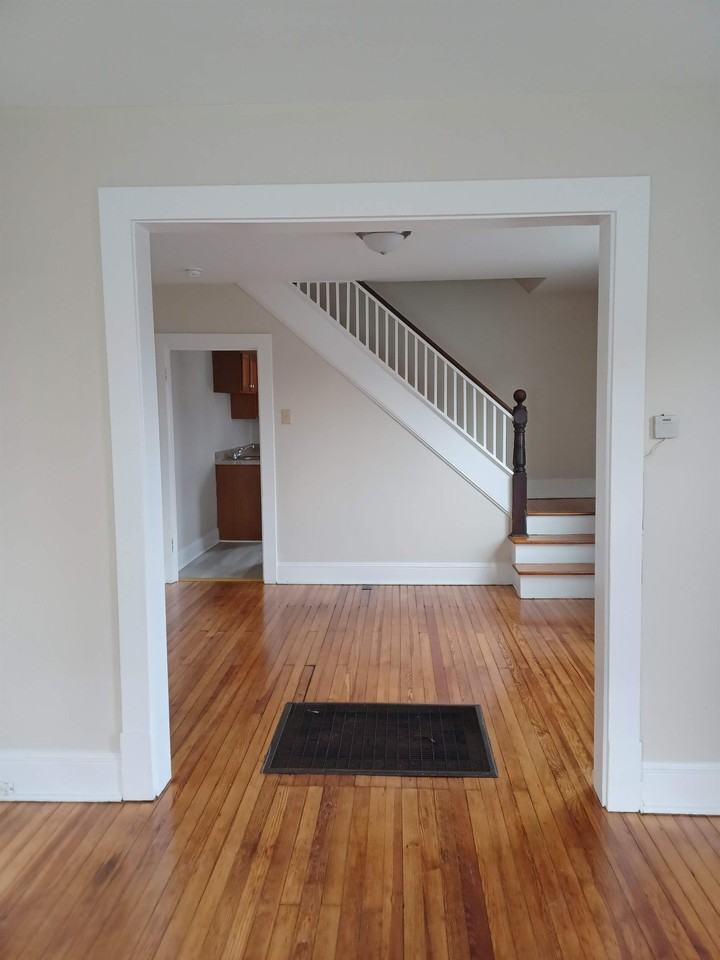 1001 S Cameron St #1 - Photo 4 of 17