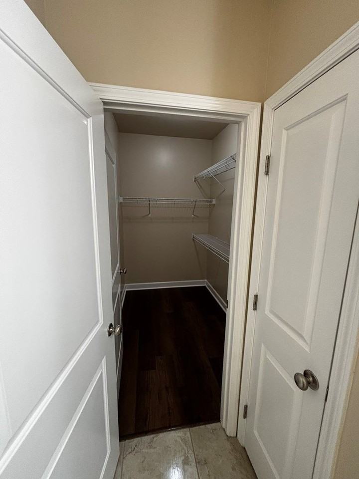 121 Tanglewood Dr - Photo 5 of 17