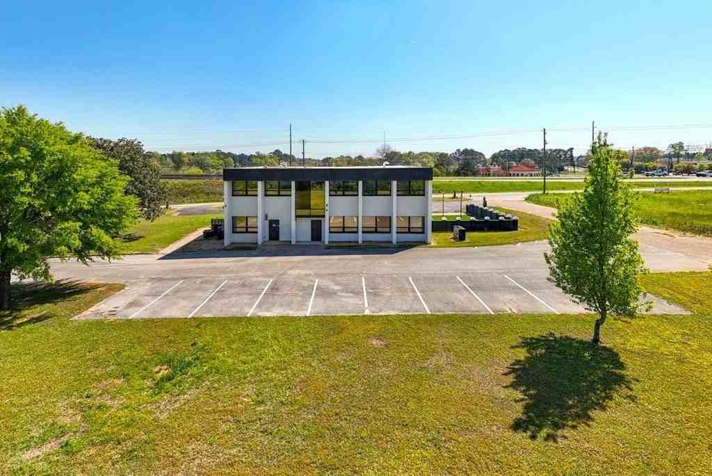 926 Ross Clark Cir - Photo 6 of 30