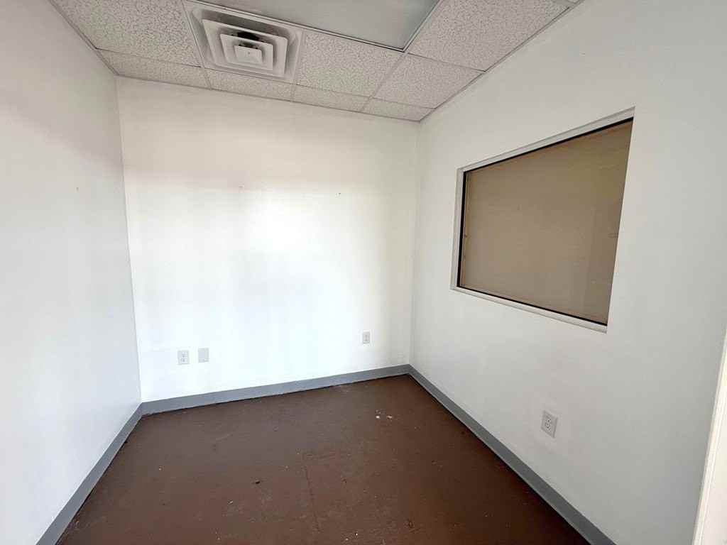 133 S East Ave - Photo 5 of 9