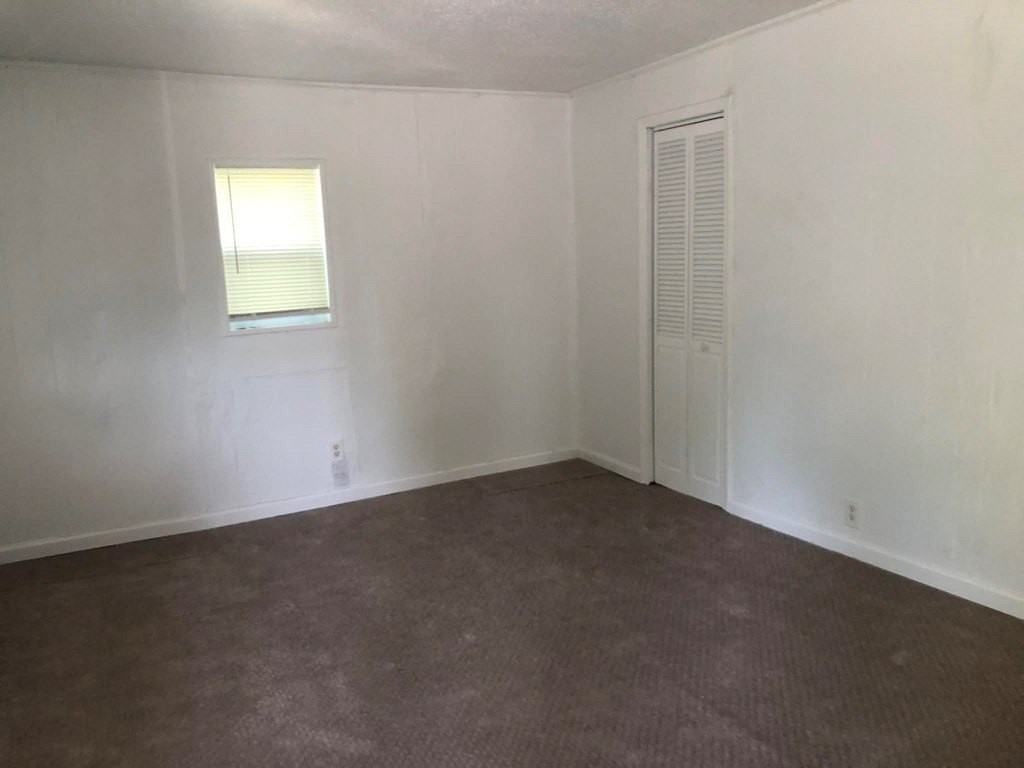 607 E Newton St - Photo 2 of 9