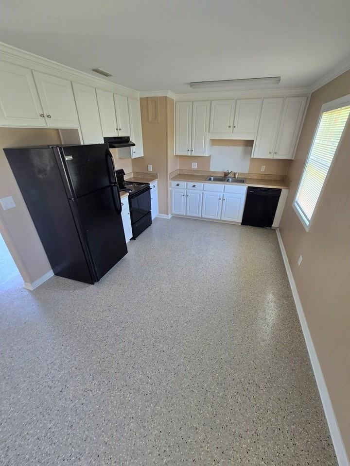 52 Caprice Ct - Photo 3 of 10