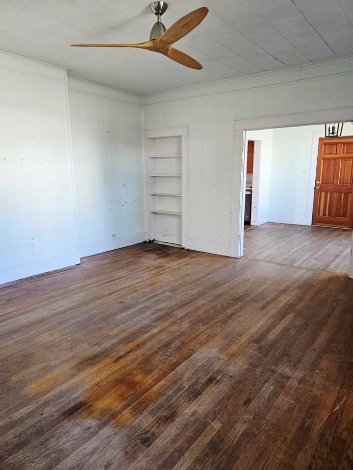 566 Newton Ave - Photo 3 of 17