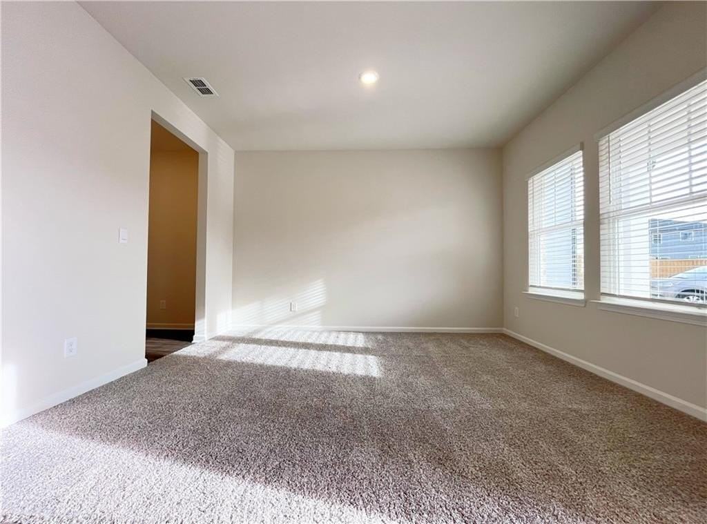 6003 Hickory Creek Ct - Photo 4 of 31